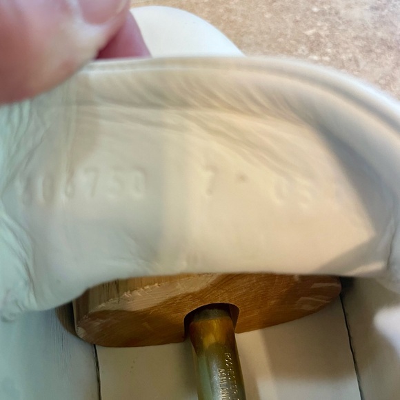 Perfect condition. Gucci 7 so US 7.5. I’m a US 8. Runs big. Fit me fine. - Picture 4 of 7